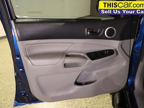 Used 2015 Toyota Tacoma PreRunner image 25