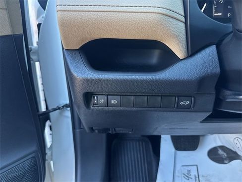 Used 2024 Toyota RAV4 XLE w/ Convenience Package image 12