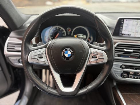 Used 2017 BMW 750i xDrive image 30