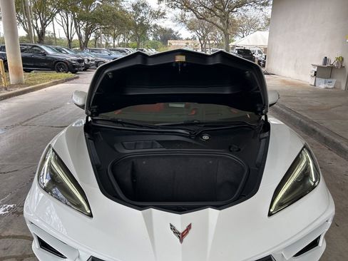 Used 2021 Chevrolet Corvette Stingray Preferred Cpe w/ Chrome Exterior Badge Package image 11