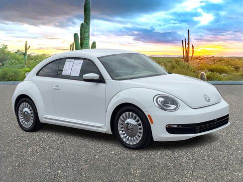 Used 2016 Volkswagen Beetle 1.8T SE w/ Lighting Package image 9