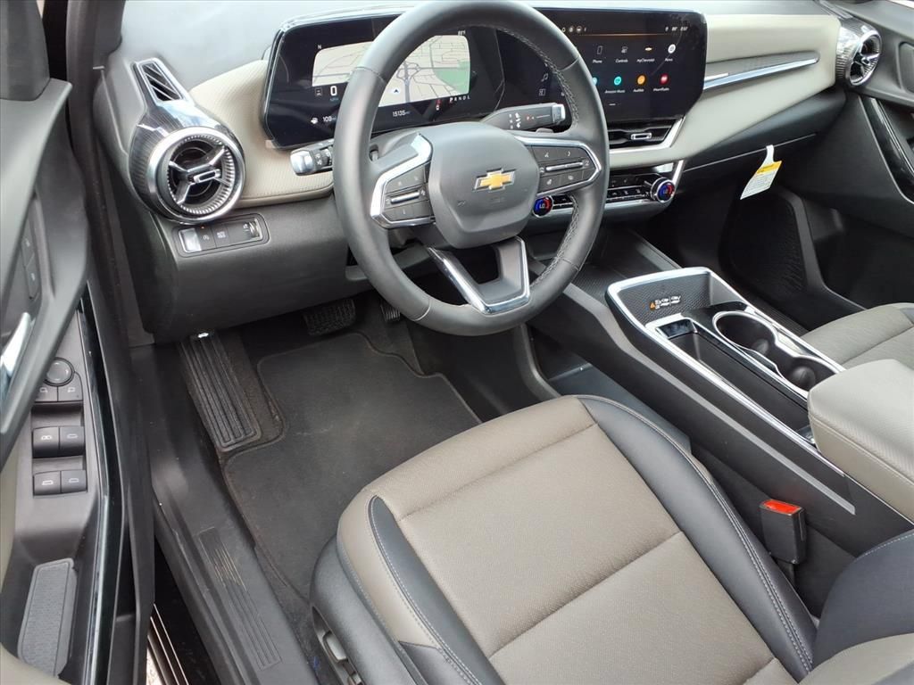 Used 2025 Chevrolet Equinox LT w/ Convenience Package II FWD image 17