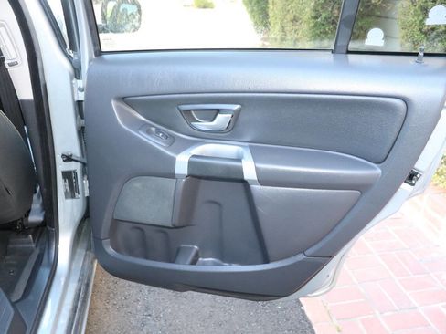 Used 2013 Volvo XC90 3.2 image 37