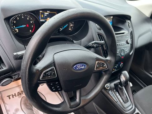 Used 2017 Ford Focus SE image 10