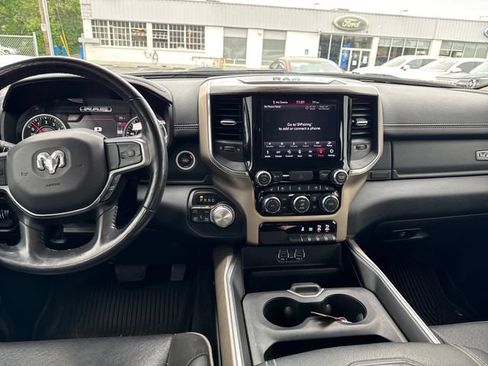 Used 2020 RAM 1500 Laramie AWD/4WD image 13