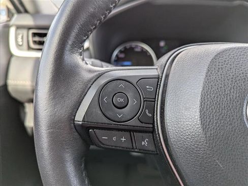 Used 2021 Toyota RAV4 XLE Premium image 13
