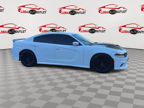 Used 2019 Dodge Charger Scat Pack w/ Plus Group RWD image 2