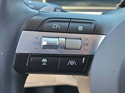 Used 2025 Hyundai Tucson Limited AWD/4WD image 23