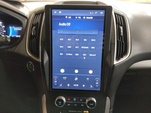 Used 2024 Ford Edge SEL image 25