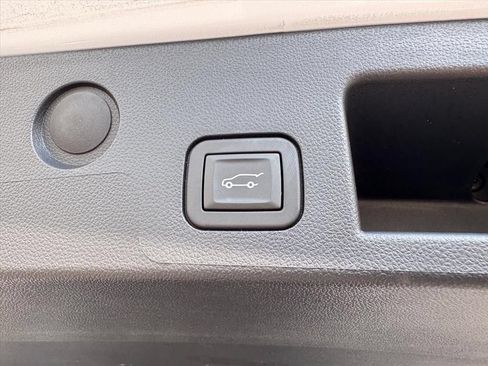 Used 2026 Chevrolet Equinox ACTIV w/ Safety and Technology Package FWD image 11