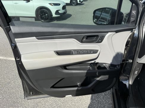 Certified 2019 Honda Odyssey EX-L image 14