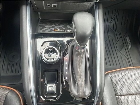 Used 2023 GMC Canyon AT4 w/ AT4 Premium Package image 27