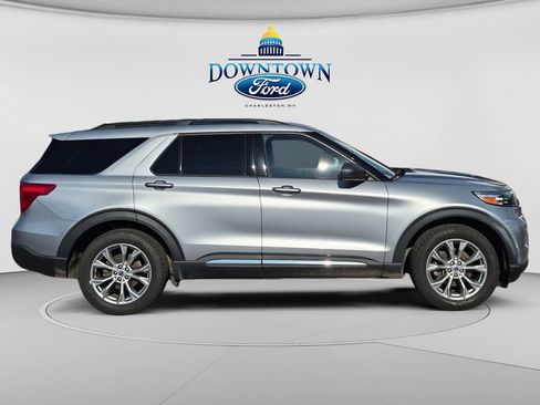 Used 2020 Ford Explorer XLT w/ Equipment Group 202A AWD/4WD image 2