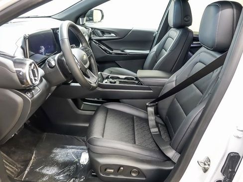 New 2026 Chevrolet Equinox LT w/ Convenience Package II image 10