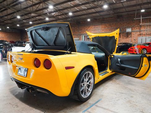Used 2010 Chevrolet Corvette Grand Sport w/ Preferred Equipment Group RWD image 31