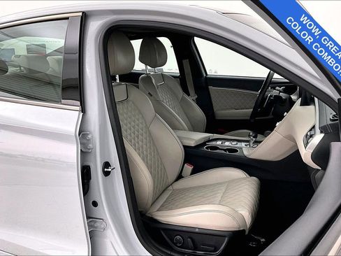 Used 2023 Genesis G70 3.3T w/ Sport Prestige Package image 11