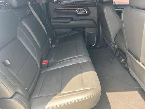 Used 2025 GMC Sierra 1500 SLT RWD image 10