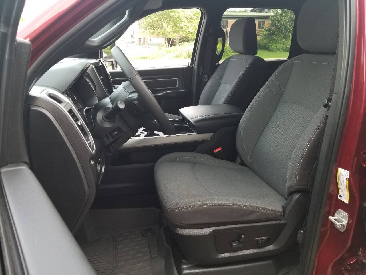 Certified 2024 RAM 2500 Big Horn w/ Night Edition AWD/4WD image 15