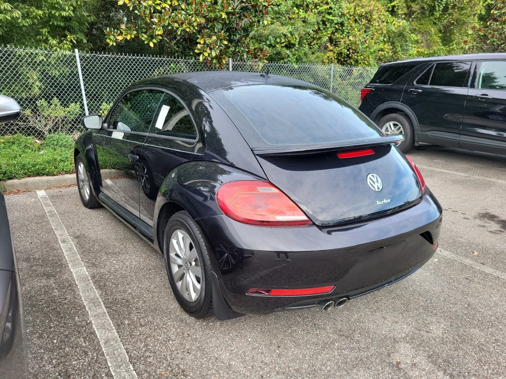 Used 2017 Volkswagen Beetle 1.8T S FWD image 4