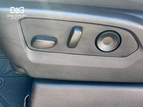 Used 2024 Chevrolet Silverado 1500 Custom AWD/4WD image 9