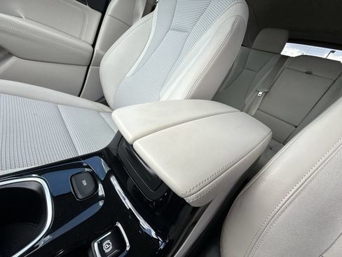 Used 2023 Buick Envision Preferred AWD/4WD image 26