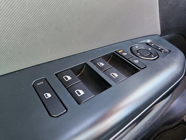 Used 2025 Kia K4 FWD image 34