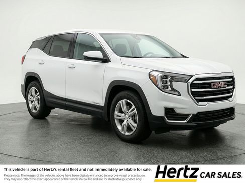 Used 2024 GMC Terrain SLE FWD image 1