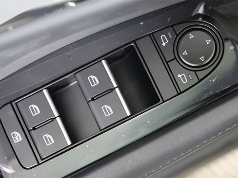 New 2025 MAZDA MAZDA3 2.5 Turbo Sedan w/Premium Plus image 16