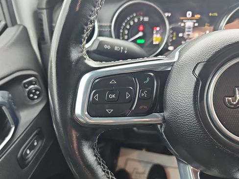 Used 2023 Jeep Wrangler Unlimited Sahara w/ Cold Weather Group image 21