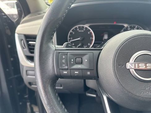 Used 2023 Nissan Rogue SV w/ SV Premium B Package image 11