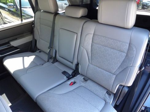 Used 2024 Toyota Sequoia Limited w/ Tow Technology Package AWD/4WD image 25