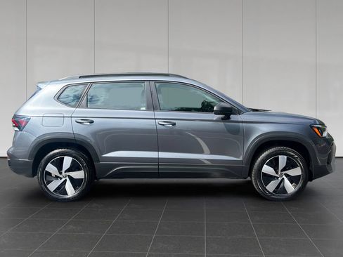 Used 2025 Volkswagen Taos S AWD/4WD image 6