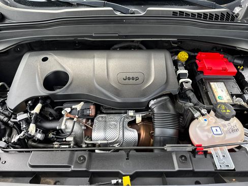 Used 2019 Jeep Renegade Trailhawk image 9