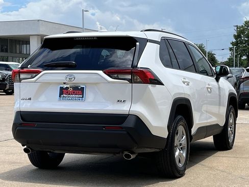 Used 2025 Toyota RAV4 XLE FWD image 5