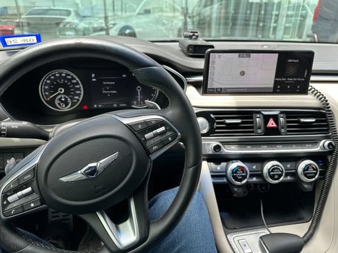 Used 2022 Genesis G70 3.3T RWD image 15