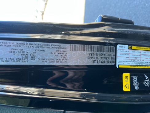 Used 2022 Jeep Gladiator Sport image 25