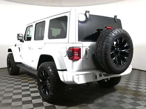 Used 2021 Jeep Wrangler Unlimited Sahara image 5
