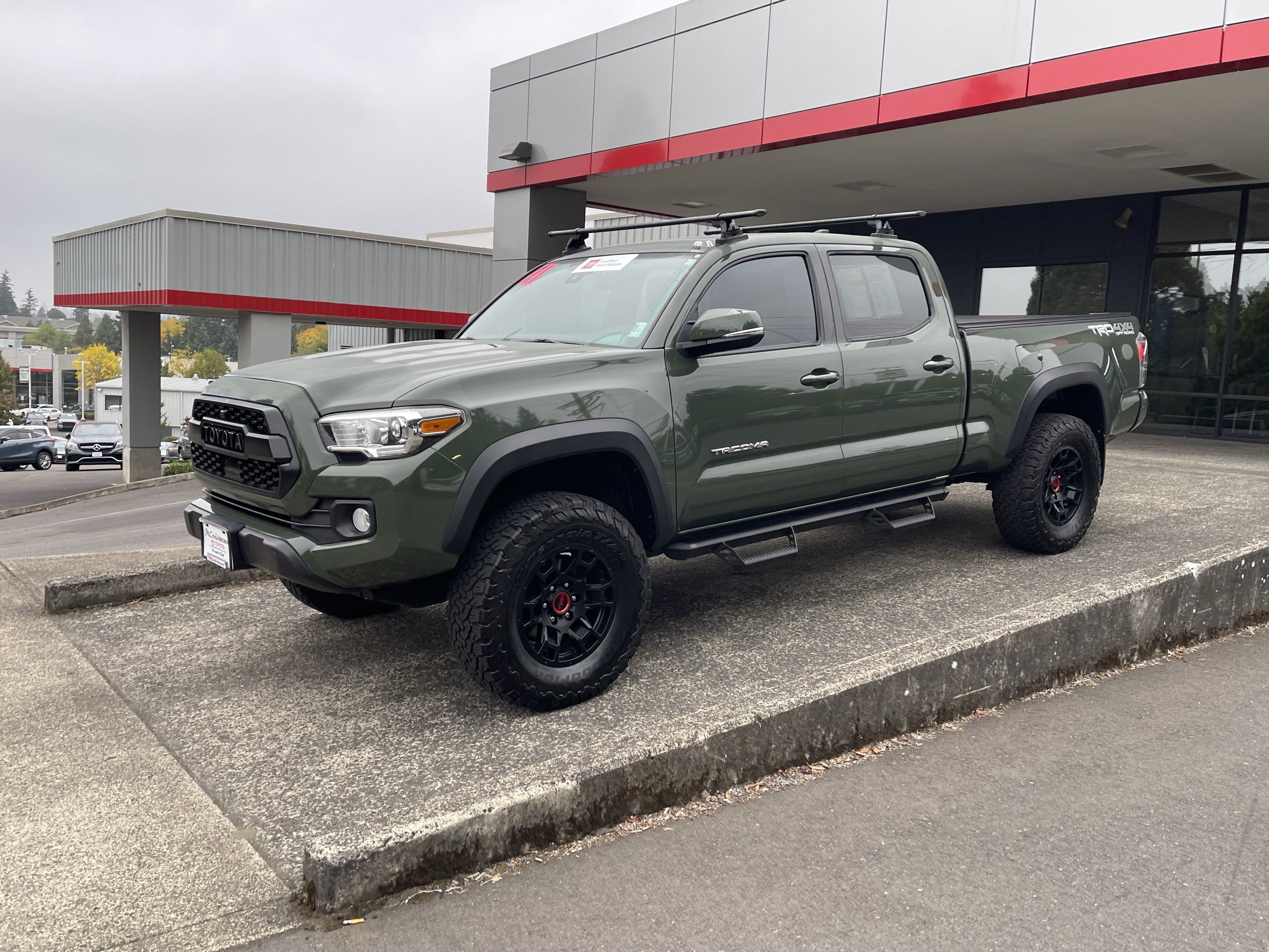 Certified 2021 Toyota Tacoma TRD Off-Road w/ TRD Premium Off Road Package AWD/4WD image 4