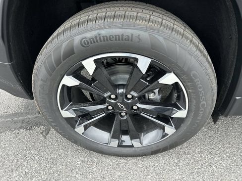 Used 2026 Chevrolet Equinox RS AWD/4WD image 9