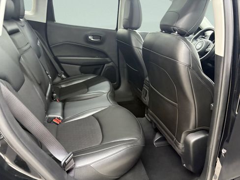 Used 2020 Jeep Compass Latitude image 23