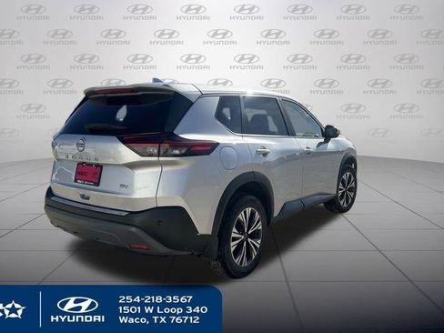 Used 2023 Nissan Rogue SV image 10