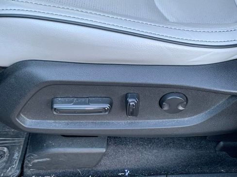 Certified 2023 Honda Pilot Elite image 9