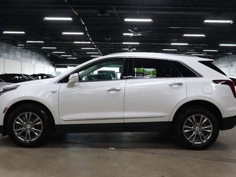 Used 2023 Cadillac XT5 Premium Luxury w/ Technology Package AWD/4WD image 2
