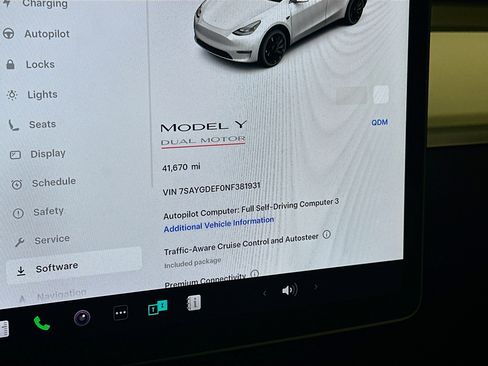 Used 2022 Tesla Model Y Performance AWD/4WD image 19