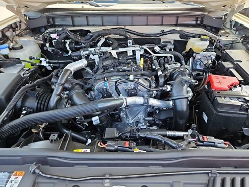 New 2026 Ford Bronco Outer Banks AWD/4WD image 15