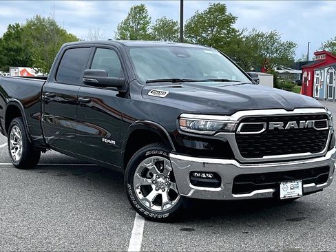 Used 2025 RAM 1500 Big Horn AWD/4WD image 33