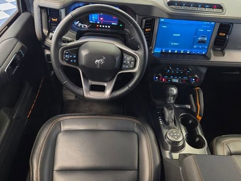 Used 2024 Ford Bronco Badlands image 14