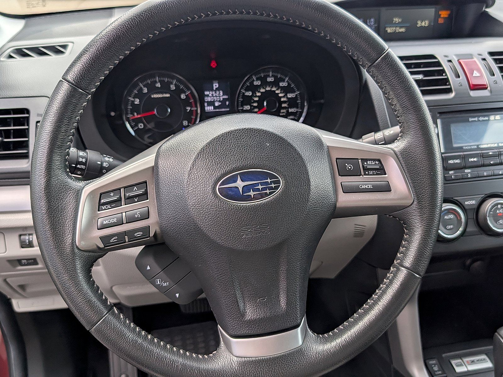 Used 2015 Subaru Forester 2.5i Touring AWD/4WD image 12