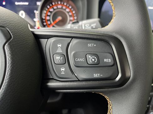 Used 2024 Jeep Wrangler Unlimited Sport AWD/4WD image 28
