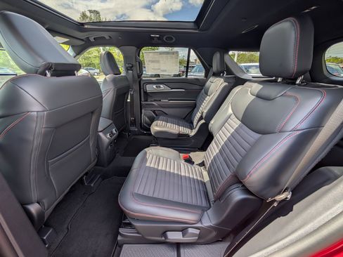 New 2026 Ford Explorer ST-Line image 12